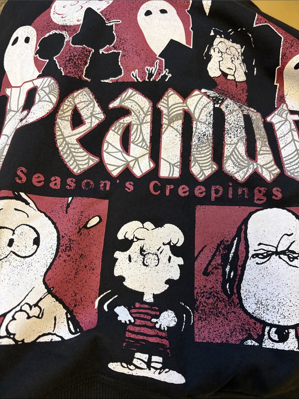 NWT Peanuts 'Season's Creepings' Distressed Vintage Sweatshirt M/L/XL/XXL - Picture 14 of 16